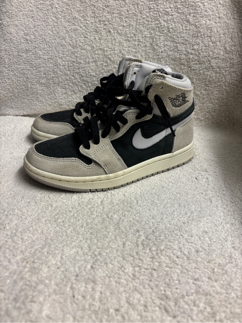 Jordan Retro 1 High Top Suede Sneakers Gray/Black/White Size 5.5Y